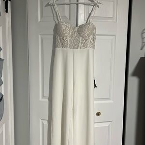NWT Lulu’s White Jumpsuit